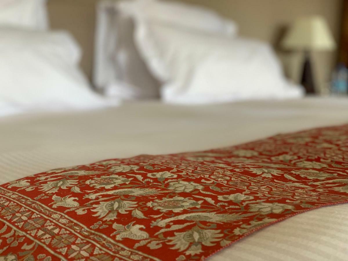 La Bastide Des Enqueses Hotel Лорг Стая снимка